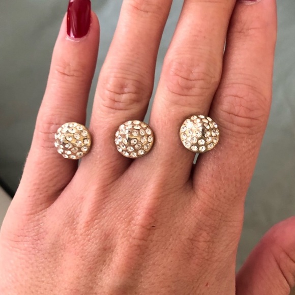 SET OF 4 GOLD RINGS - Picture 2 of 4